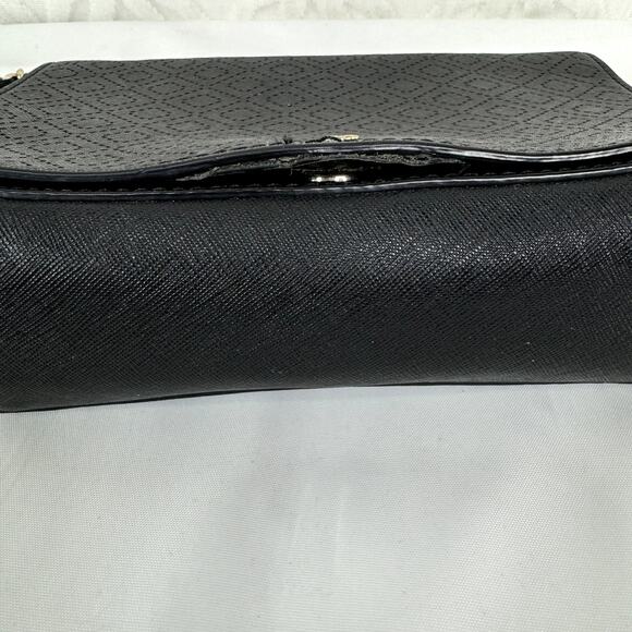 Tory Burch Black Robinson Perforated Diamond Chain Shoulder bag - Picture 10 of 12